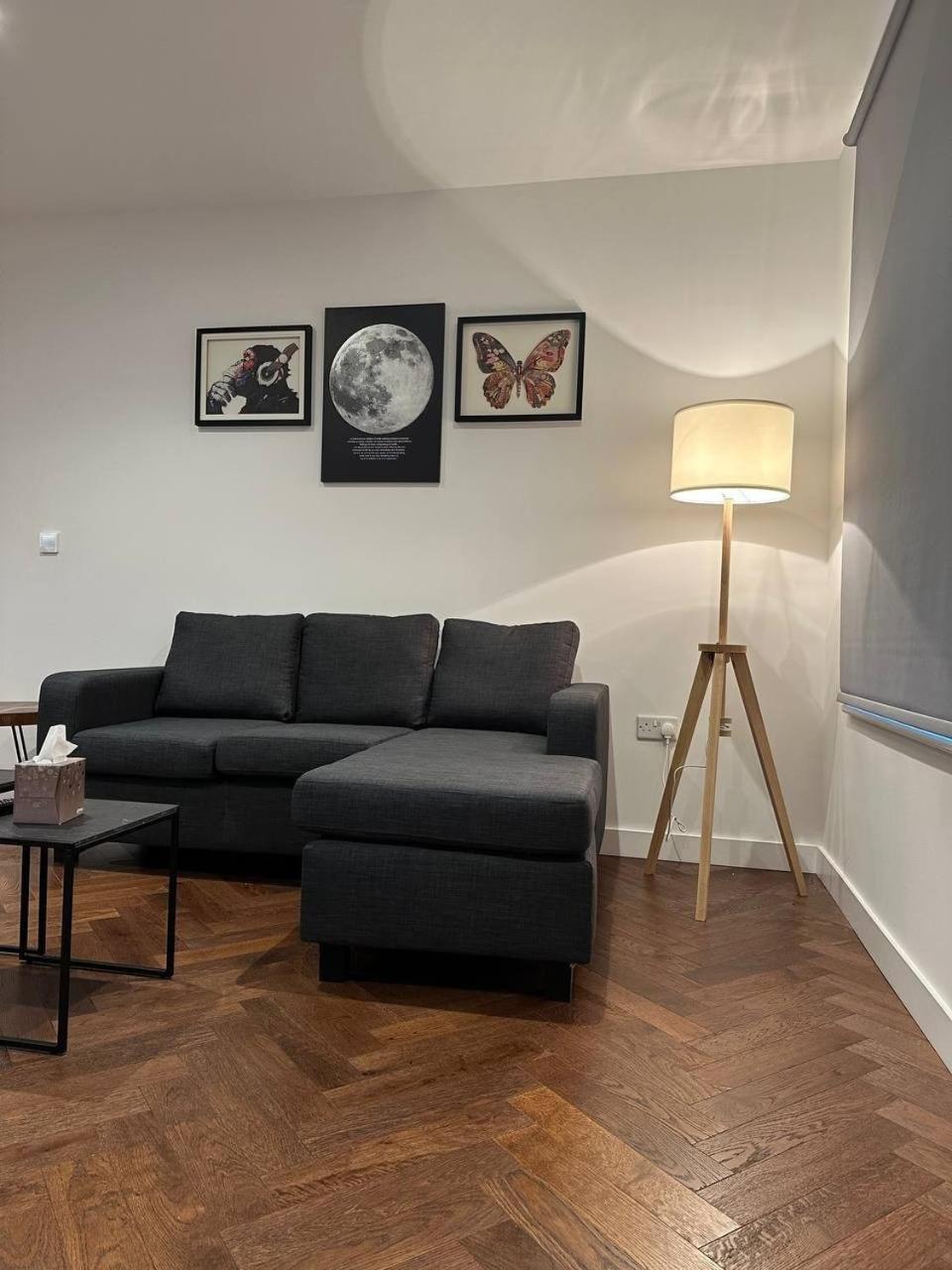 - Full Fernish - Chic & Stylish Flat Apartment London